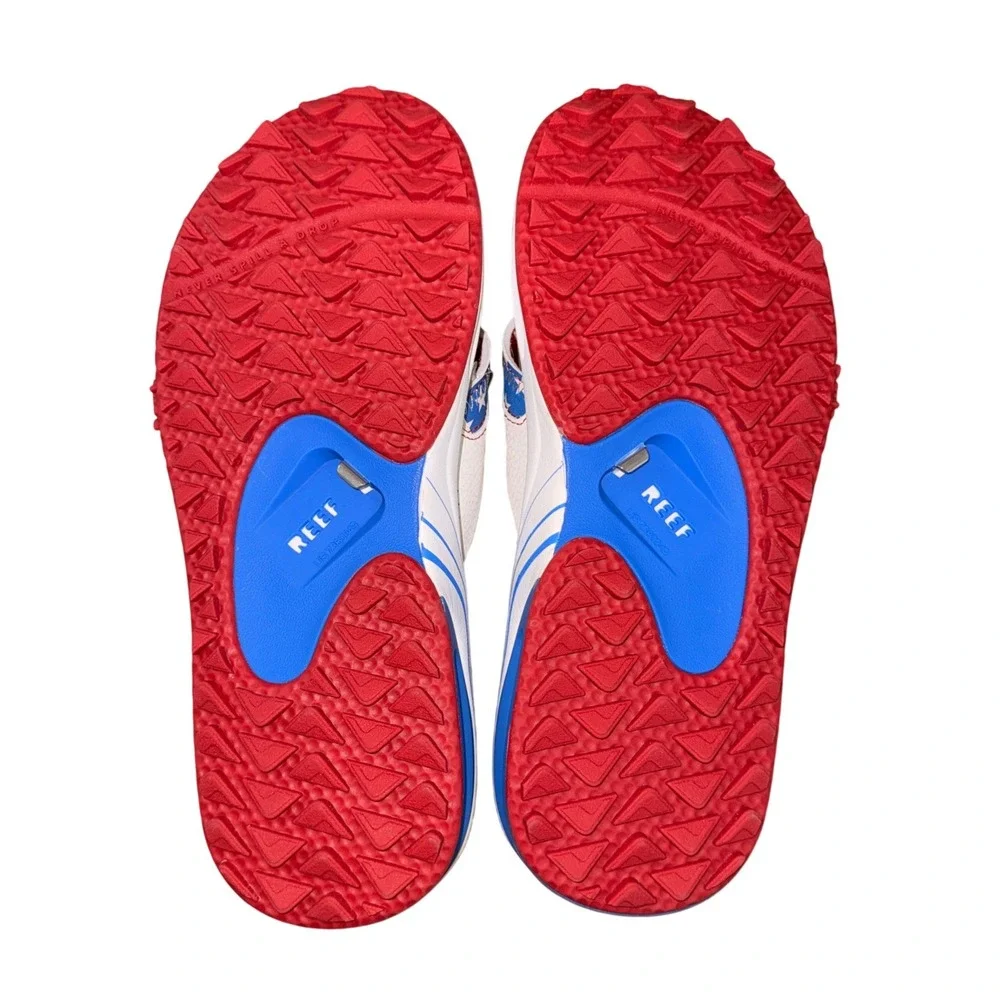 NEW Reef Fanning Tailgate Mens 9 Flip Flops White Red Blue Stars Stripes CJ6407